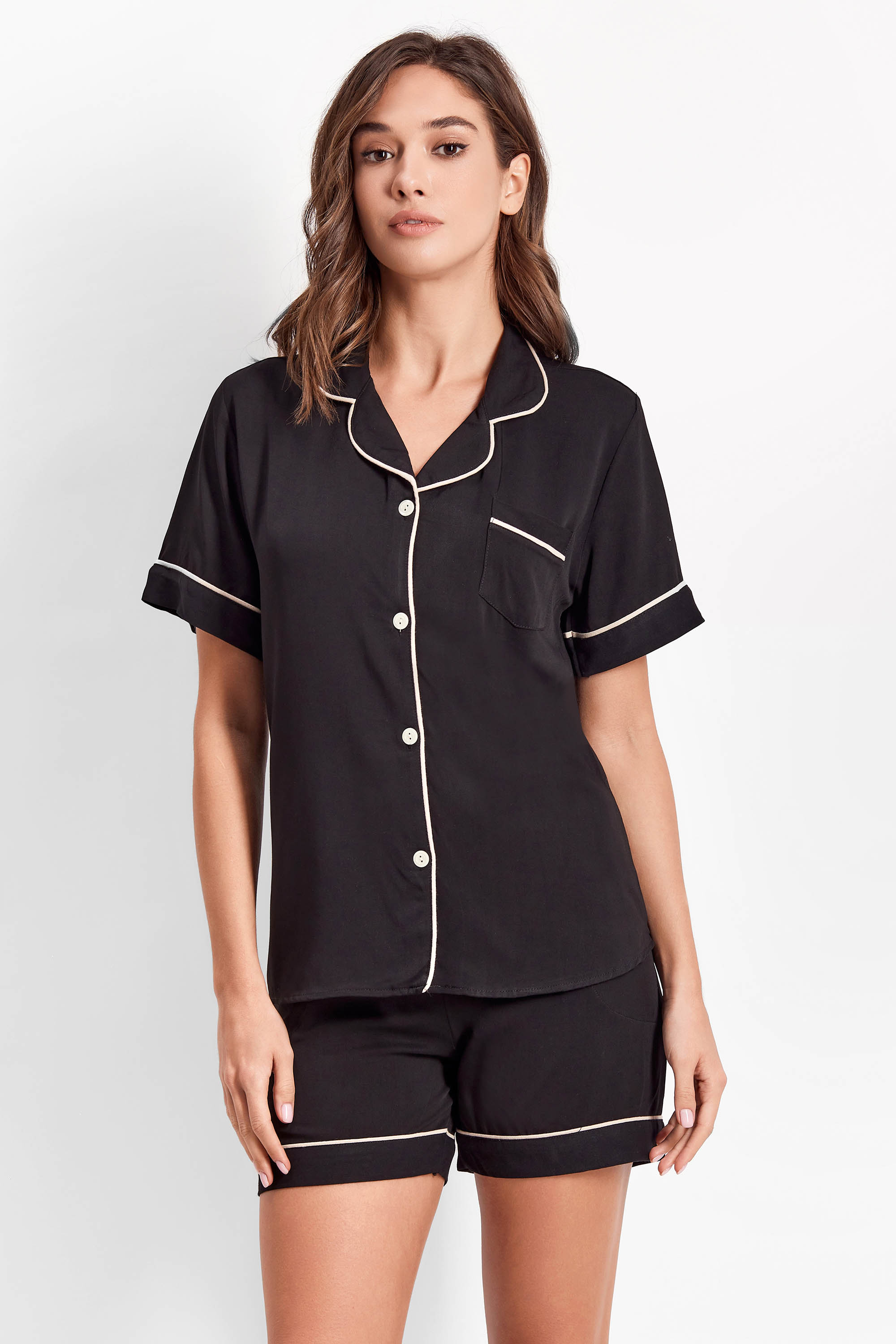 6211-5 Комплект женский (джемпер и шорты)